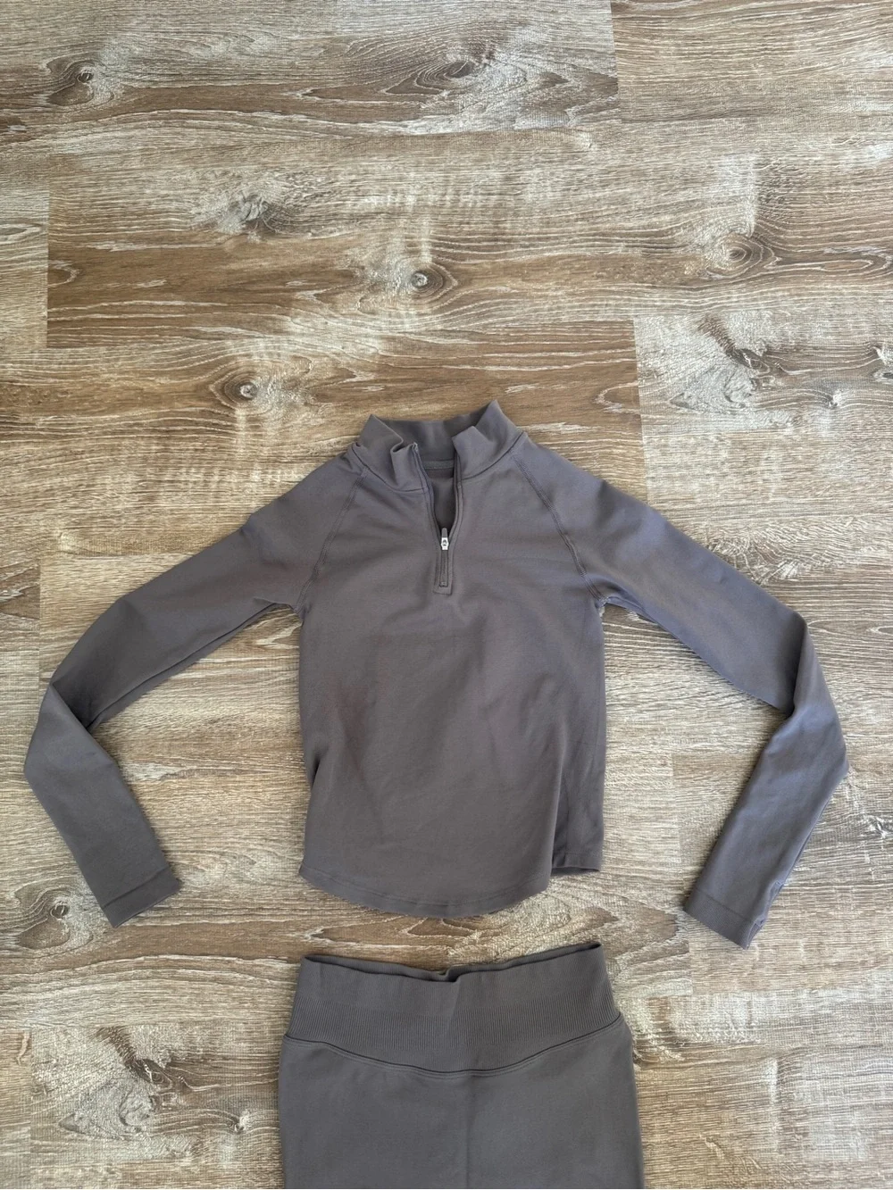 Women's Long Sleeve Half-Zip Crop Top & High-Waist Leggings Set - Picture 2 of 4